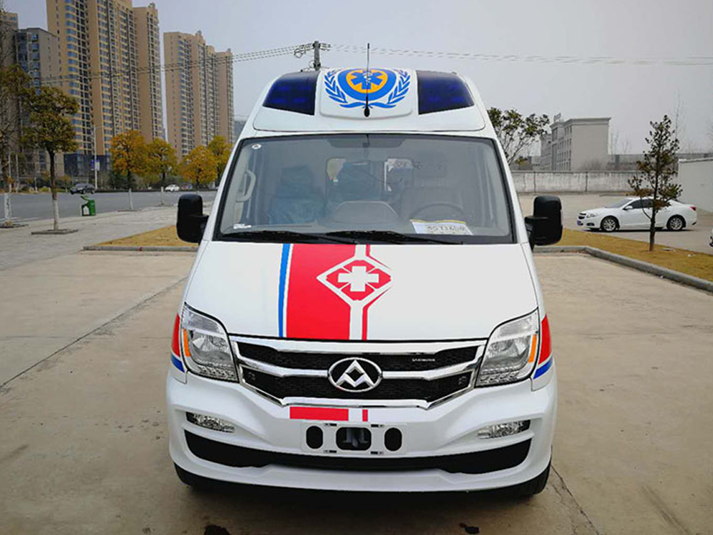 國六上汽大通救護(hù)車(長(zhǎng)軸中頂)